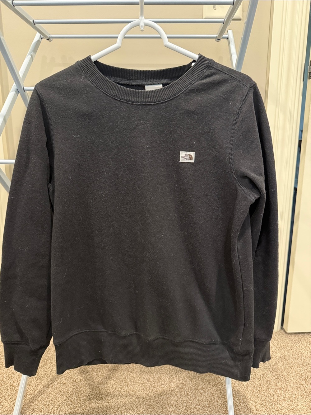 The North Face women’s  Black Crewneck Pullover Sweatshirt